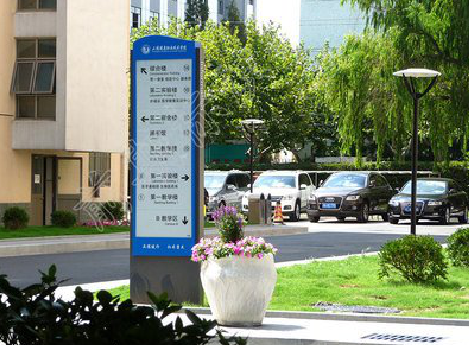 建宁哪些因素影响宣传栏的制作？